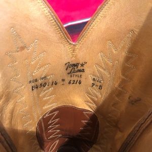Tony Lama: style #6214 vintage cowboy boots